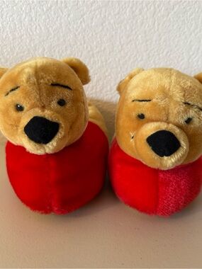Vintage DISNEY WINNIE THE POOH SLIPPERS ADULT SIZE Medium 7-8
